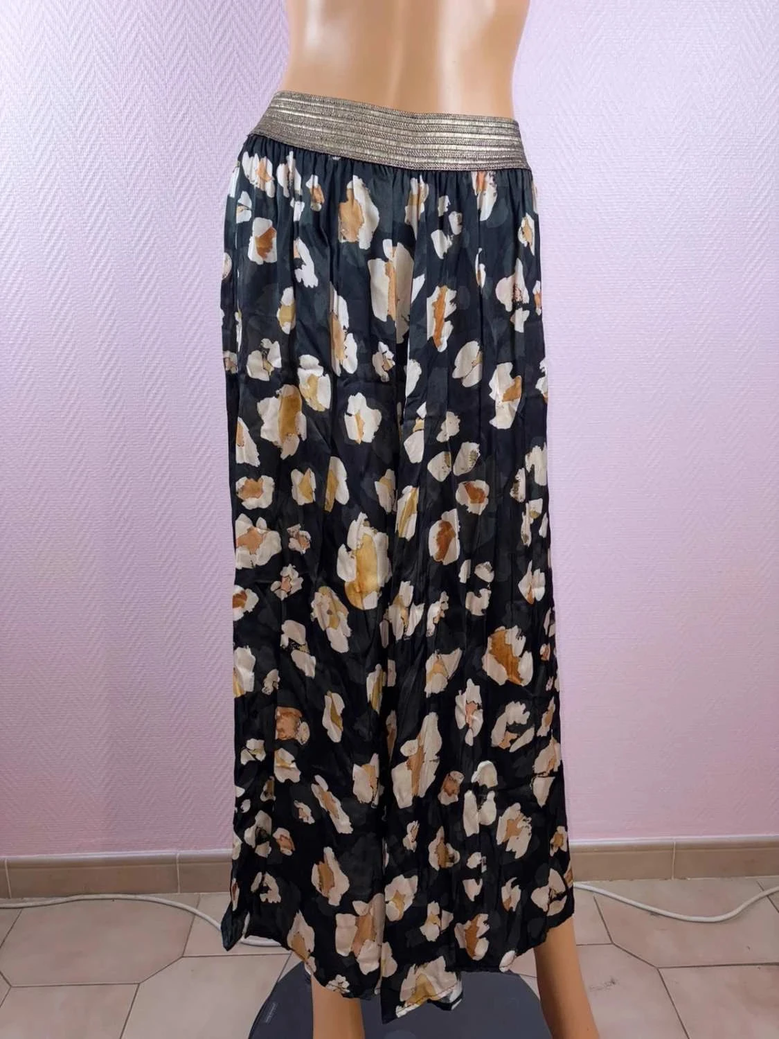 Falda mujer Please en súper estado talla 38 – photo 2